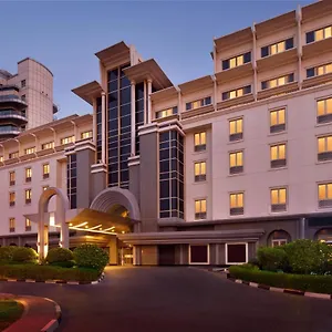 Hotel Mövenpick Hotel&apartments Dubai