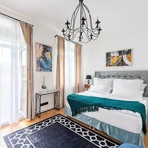 Luxury With A Balcony And A Terrace Prague